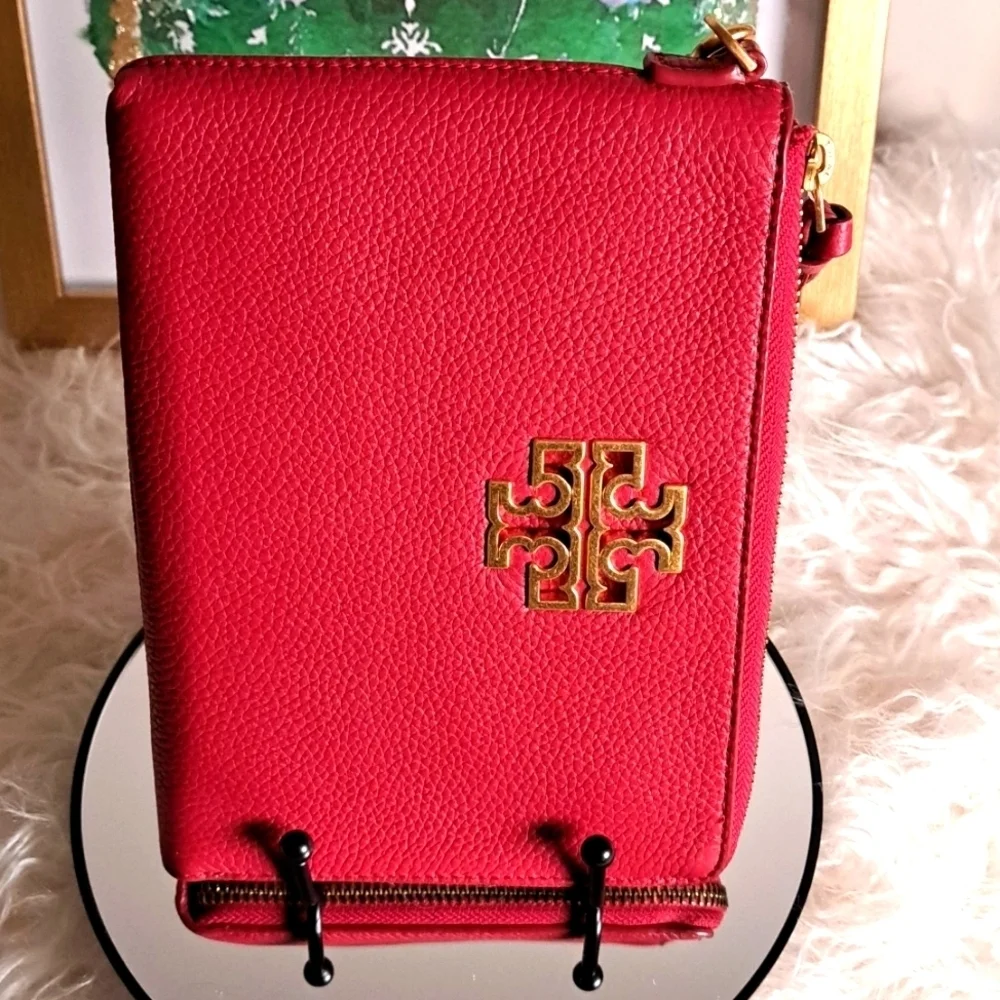 Tory Burch Britten Wristlet Large Zip Pouch